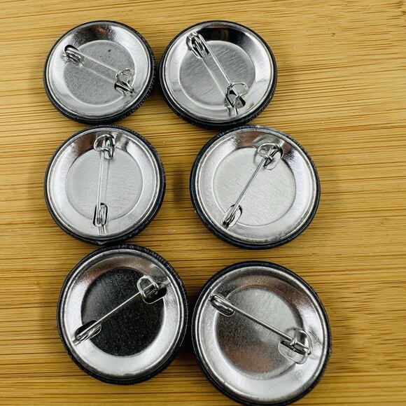 Twilight Set Of 6 Edward Bella And Jacob Buttons Vampire Fan Bella Swan Werewolf - Picture 5 of 5